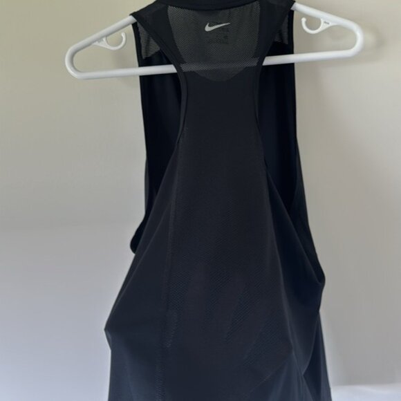 Nike Women Black Mesh Raceback Sportwear Tank Top Size Large - Picture 11 of 15